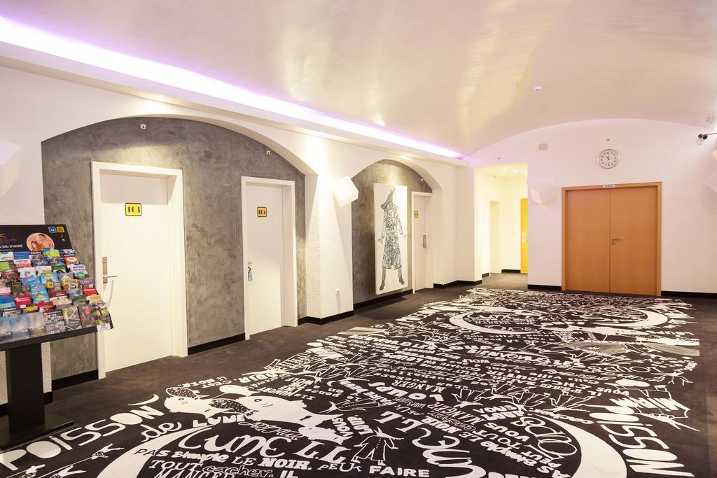 Hotel Tristar La Louvière Buitenkant foto