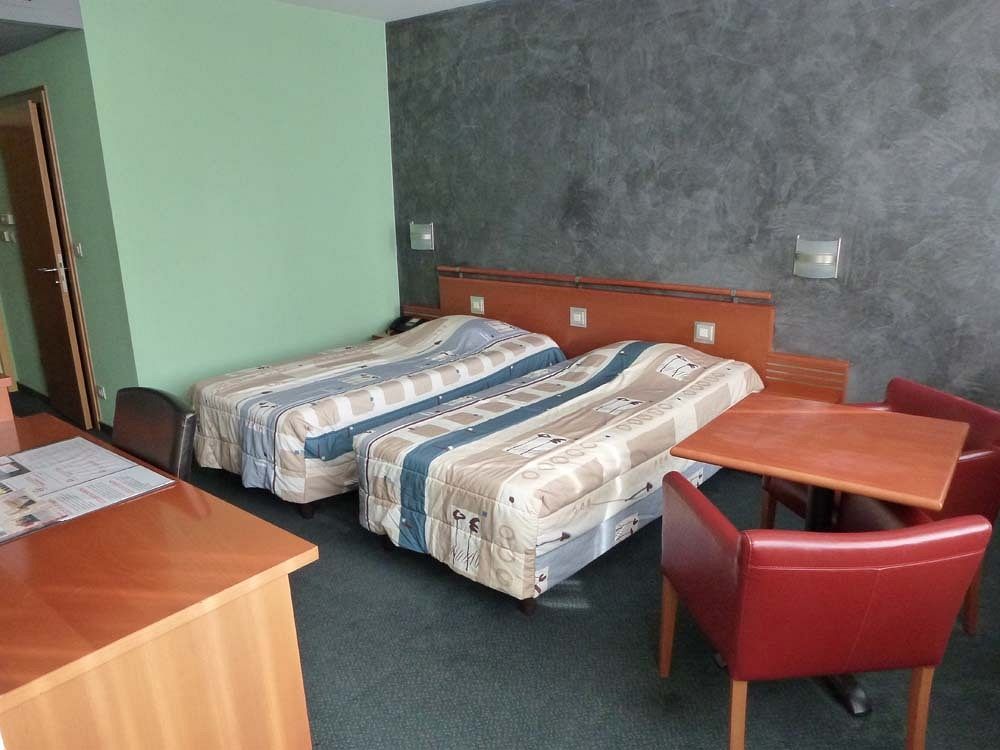 Hotel Tristar La Louvière Buitenkant foto